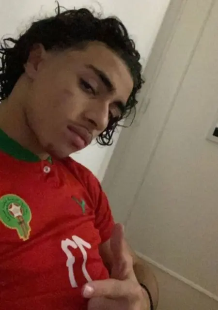 Bryan из Парижа, ищу на сайте вирта