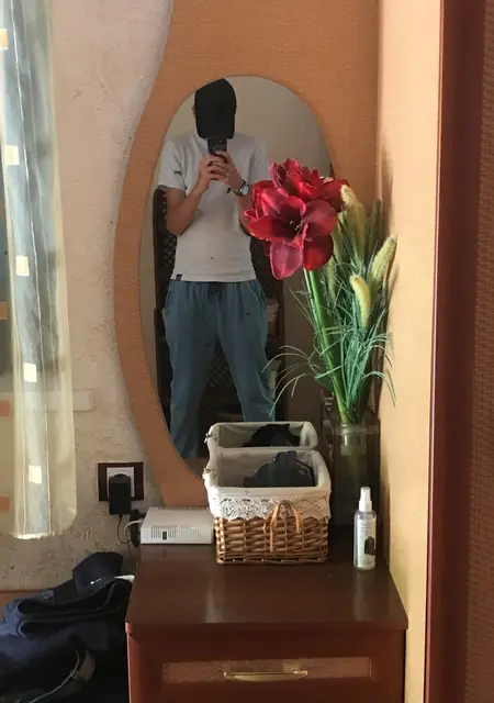 Я Ваня, 20, знакомлюсь для постоянных отношений в Херсоне