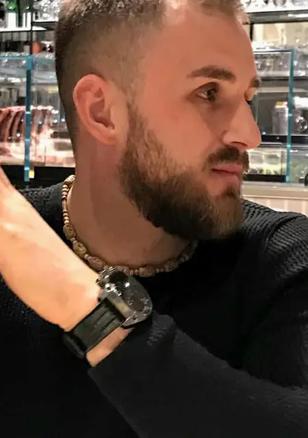 Саша из Ивано-Франковска, мне 29, познакомлюсь для приятного времяпровождения