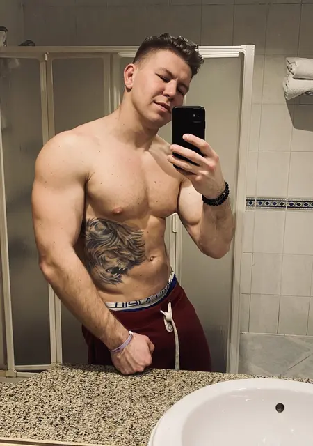 Я Назар, 29 років, знайомлюсь без зобов'язань у Вінниці