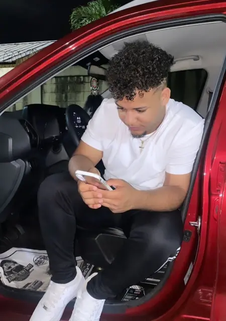 Sebastian из Санто-доминго Эста, мне 21, познакомлюсь без обязательств