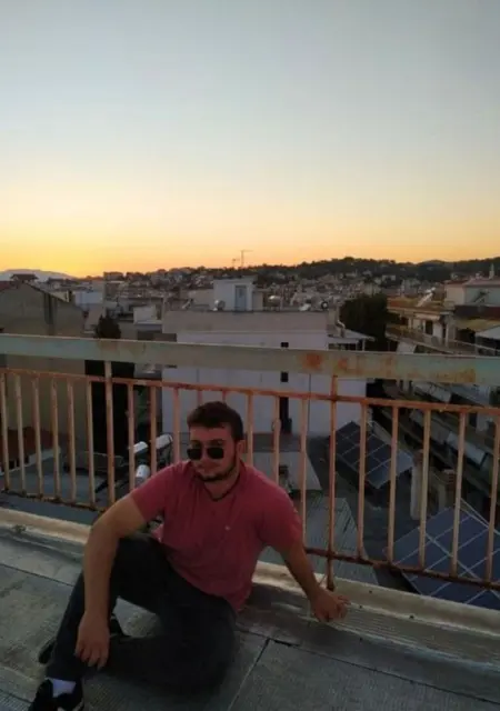 Aggelos из Афин, мне 21, познакомлюсь