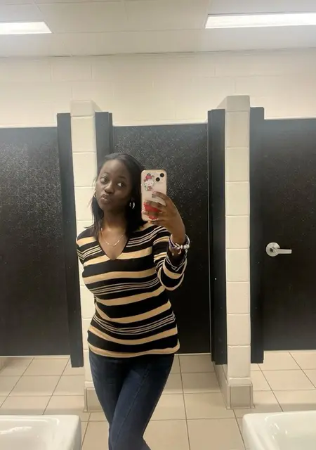 Lena из Монтаржи, ищу на сайте знакомства на одну ночь