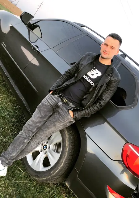 Михайло из Тернополя, мне 29, познакомлюсь без обязательств