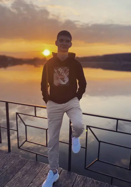Даня из Кропивницкого, ищу на сайте знакомства на одну ночь