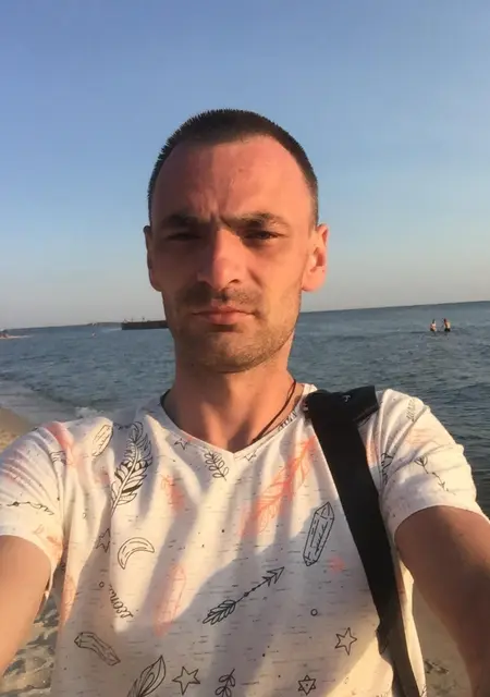 Сергей из Кропивницкого, мне 36, познакомлюсь для приятного времяпровождения