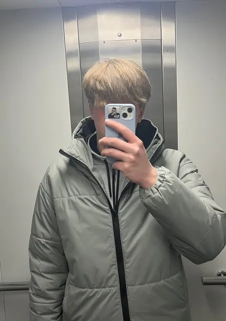 Дима з Вінниці, мені 21 років, познайомлюсь на одну ніч