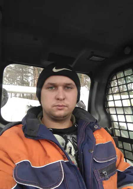 Я Макс, 28 років, знайомлюсь без зобов'язань у Славуте