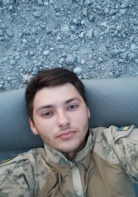 Я Саша, 23, знакомлюсь без обязательств в Днепре