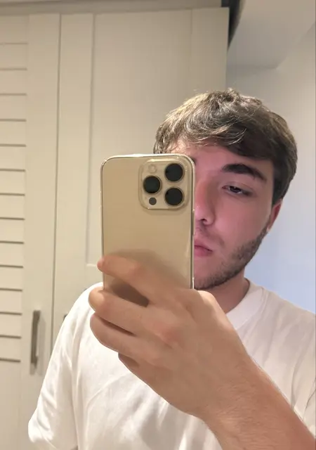 Я Lev, 22, знакомлюсь на одну ночь в Каире