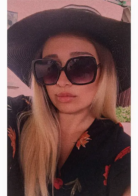 Я Анна, 27 років, знайомлюсь для постійних стосунків у Києві