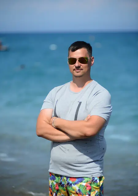 Игорь из Каменского, мне 45, познакомлюсь без обязательств