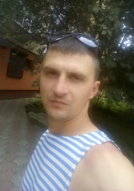 Я Roman, 40, из Сум, ищу знакомства без обязательств