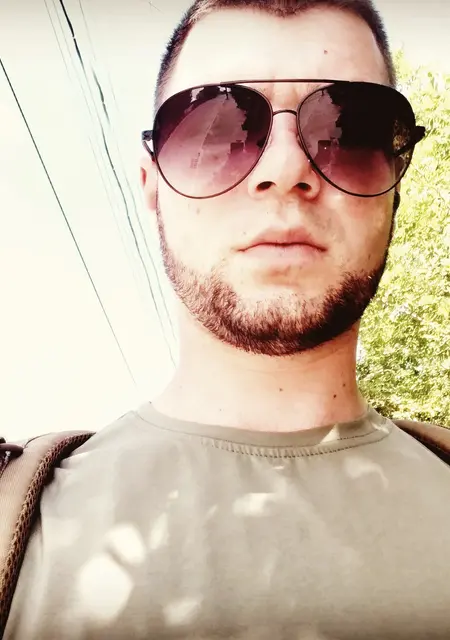 Я Серёжа, 29 років з Коломия, шукаю знайомства на одну ніч