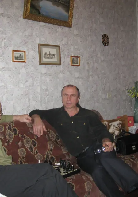 Я Толик, 60, знакомлюсь для открытые отношения в Кривом Роге