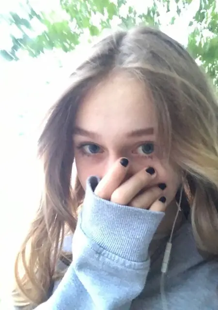 Я Катя, 20, из Стаханова, ищу знакомства на одну ночь