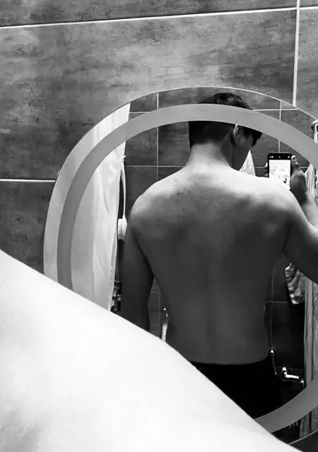 Ali из Актобе, мне 20, познакомлюсь на одну ночь