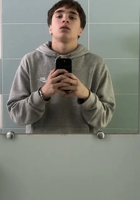 Максим з Львова, шукаю на сайті знайомства на одну ніч