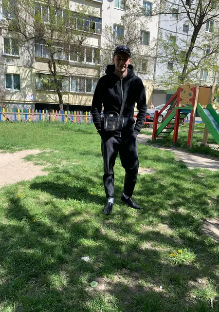 Я Maksum, 19 років з Коломия, шукаю знайомство для вірт