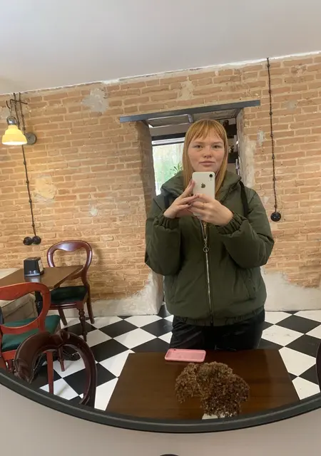 Аня из Черновцов, ищу на сайте дружбу