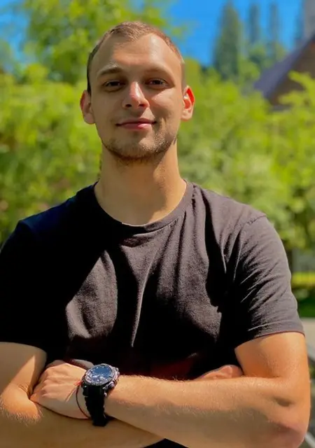 Богдан из Днепра, мне 24, познакомлюсь на одну ночь