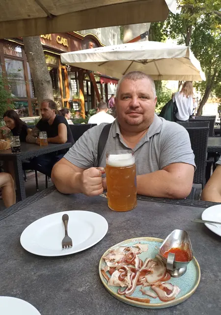 Демон из Одессы, мне 43, познакомлюсь для общения