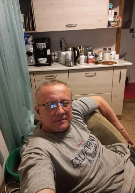 Я Виктор, 50, из Херсона, ищу знакомство для приятного времяпровождения