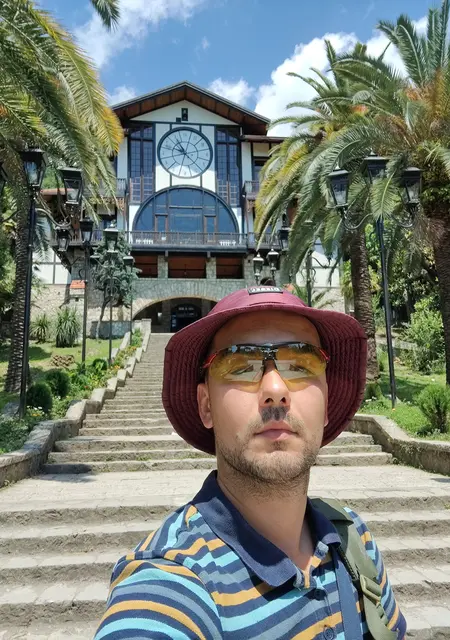 Кирилл из Донецка, ищу на сайте приятное времяпровождение