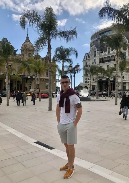 Я Олег, 33, знакомлюсь без обязательств в Львове