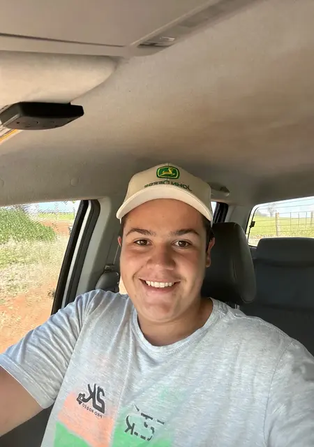 Rubinho из Кашиас-ду-Сул, мне 26, познакомлюсь для вирта