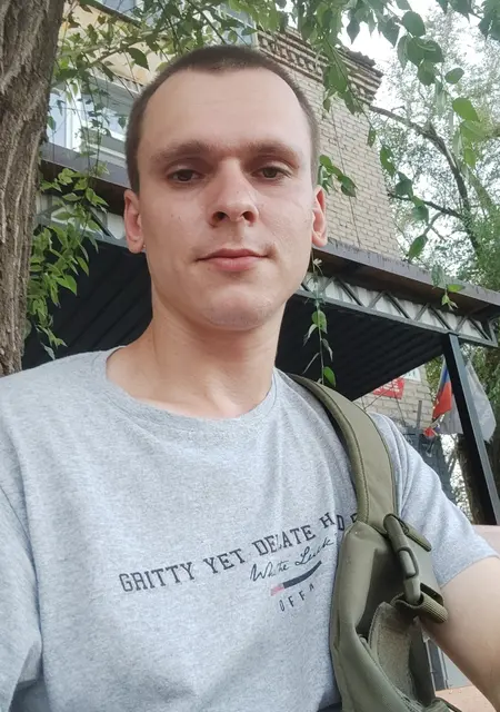 Nik из Луганска, мне 29, познакомлюсь без обязательств