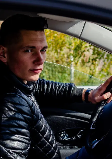 Я Віктор, 27 років, знайомлюсь для приємного проведення часу у Києві