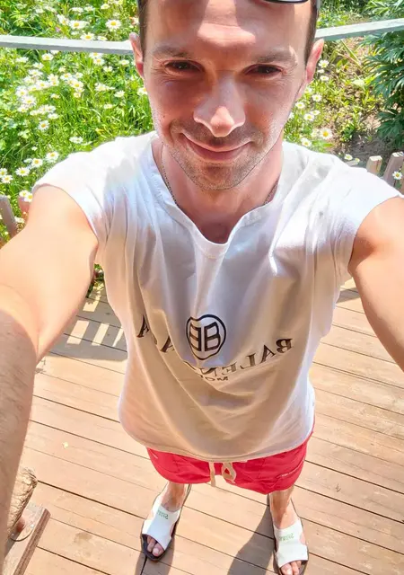 Я Алекс, 35, из Антрацита, ищу знакомство для приятного времяпровождения