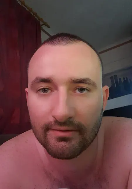 Дима з Харкова, шукаю на сайті знайомства на одну ніч