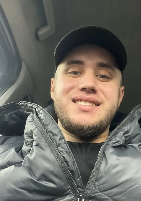 Саша з Мукачева, шукаю на сайті знайомства на одну ніч