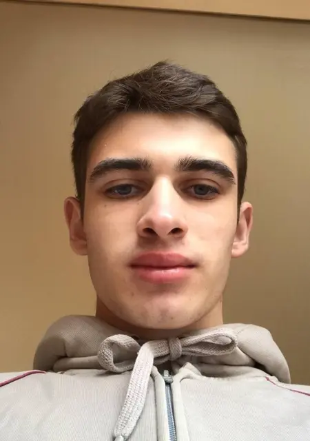 Саша из Луцка, ищу на сайте знакомства без обязательств