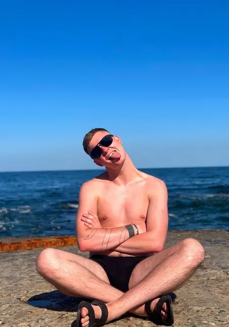 Василь из Тернополя, мне 22, познакомлюсь на одну ночь