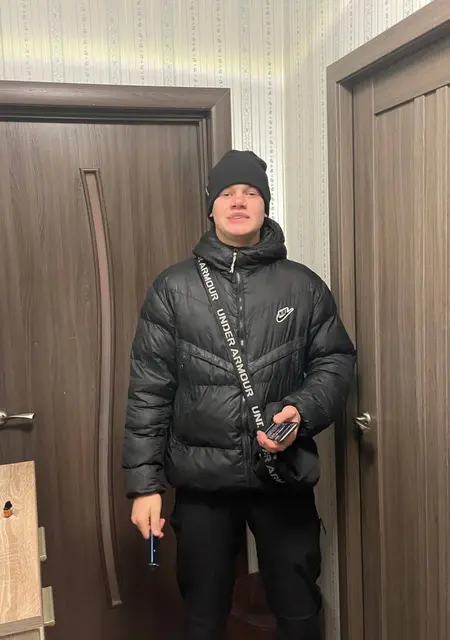 Стас з Кривого Рогу, мені 21 років, познайомлюсь на одну ніч