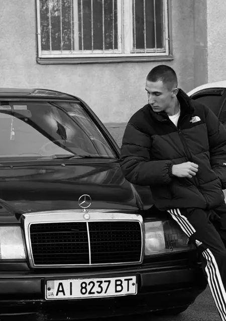 Артем из Хмельницкого, мне 21, познакомлюсь для приятного времяпровождения