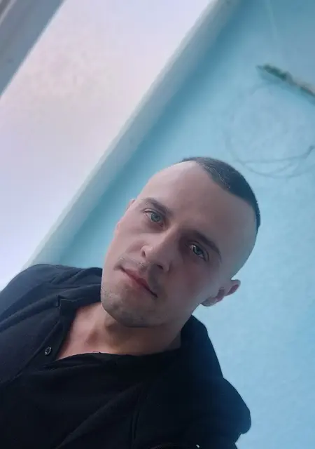 Я Dimon, 27, из Николаева, ищу знакомства на одну ночь