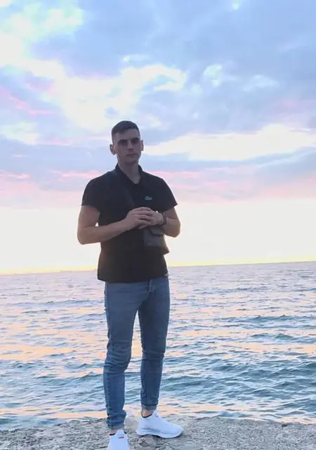 Я Джоні, 28, из Львова, ищу знакомства без обязательств