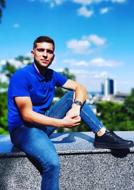 Я Олексій, 27, знакомлюсь для приятного времяпровождения в Чернигове