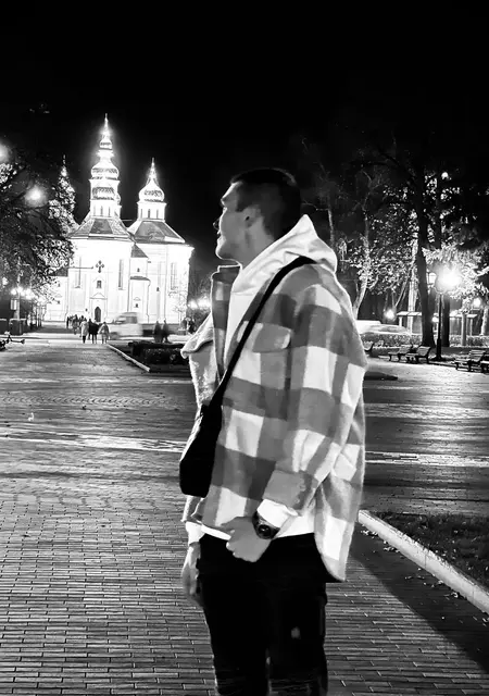 Я Mitya, 20 років, знайомлюсь без зобов'язань у Чернігові