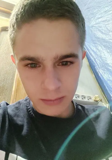 Я Никита, 22 років, знайомлюсь без зобов'язань у Макіївці