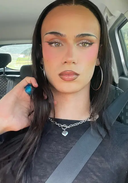 Soy Transzorrita, 18 años de Madrid, busco conocer gente para relación sin ataduras