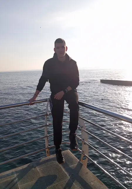 Богдан з Кривого Рогу, шукаю на сайті знайомства без зобов'язань