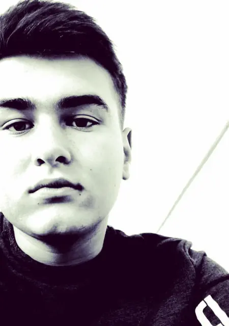 Я Максим, 28 років з Хмельницького, шукаю знайомство для спілкування