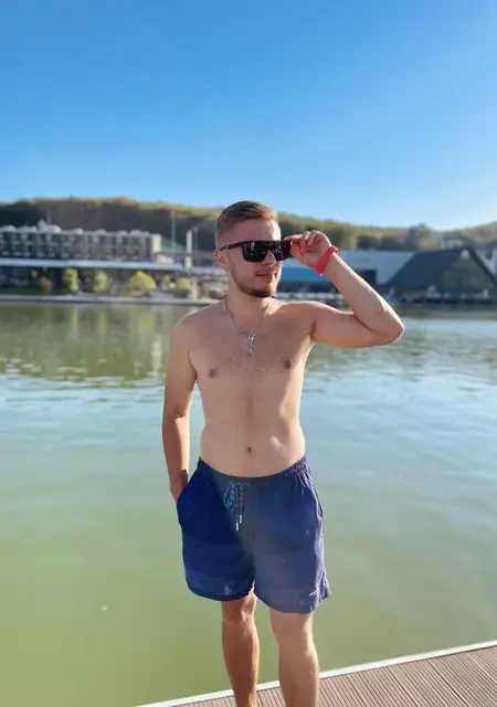 Роман з Львів, шукаю на сайті знайомства на одну ніч