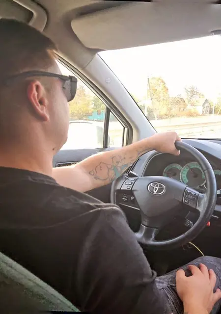 Артем з Миколаєва, мені 32 років, познайомлюсь для спілкування