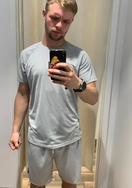 Zhenya из Борисова, мне 26, познакомлюсь для дружбы